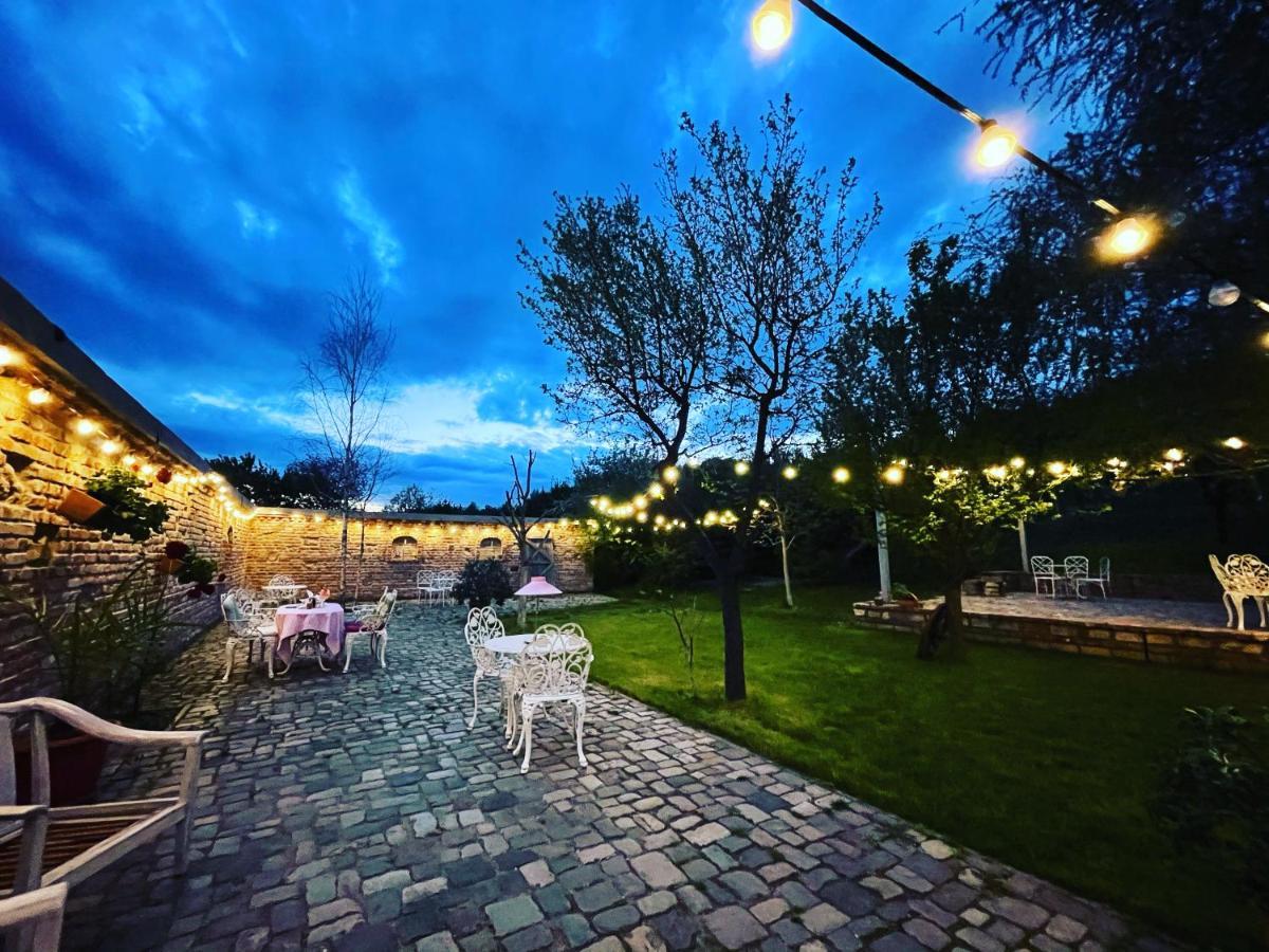Hanul Moara Veche Pensiune Restaurant Berca Extérieur photo